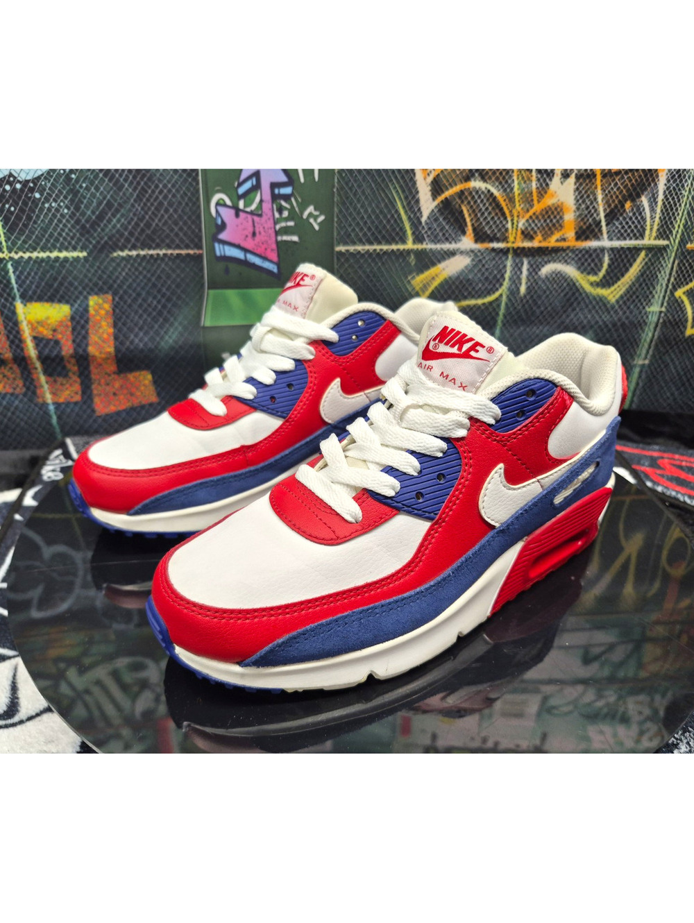 Nike Air Max 90 Red/White/Blue Low Top Leather Youth 7Y, Mens 7M or Women’s 8.5W